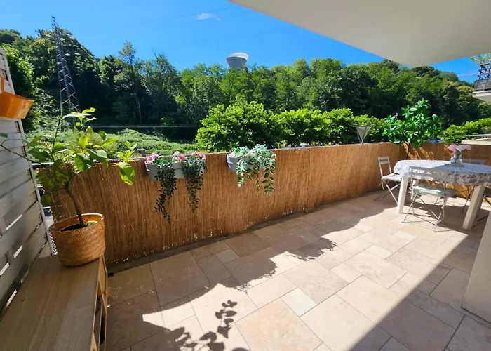 Exceptionnel Proche Centre-ville بايون