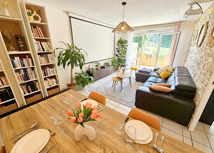 Exceptionnel Proche Centre-ville بايون